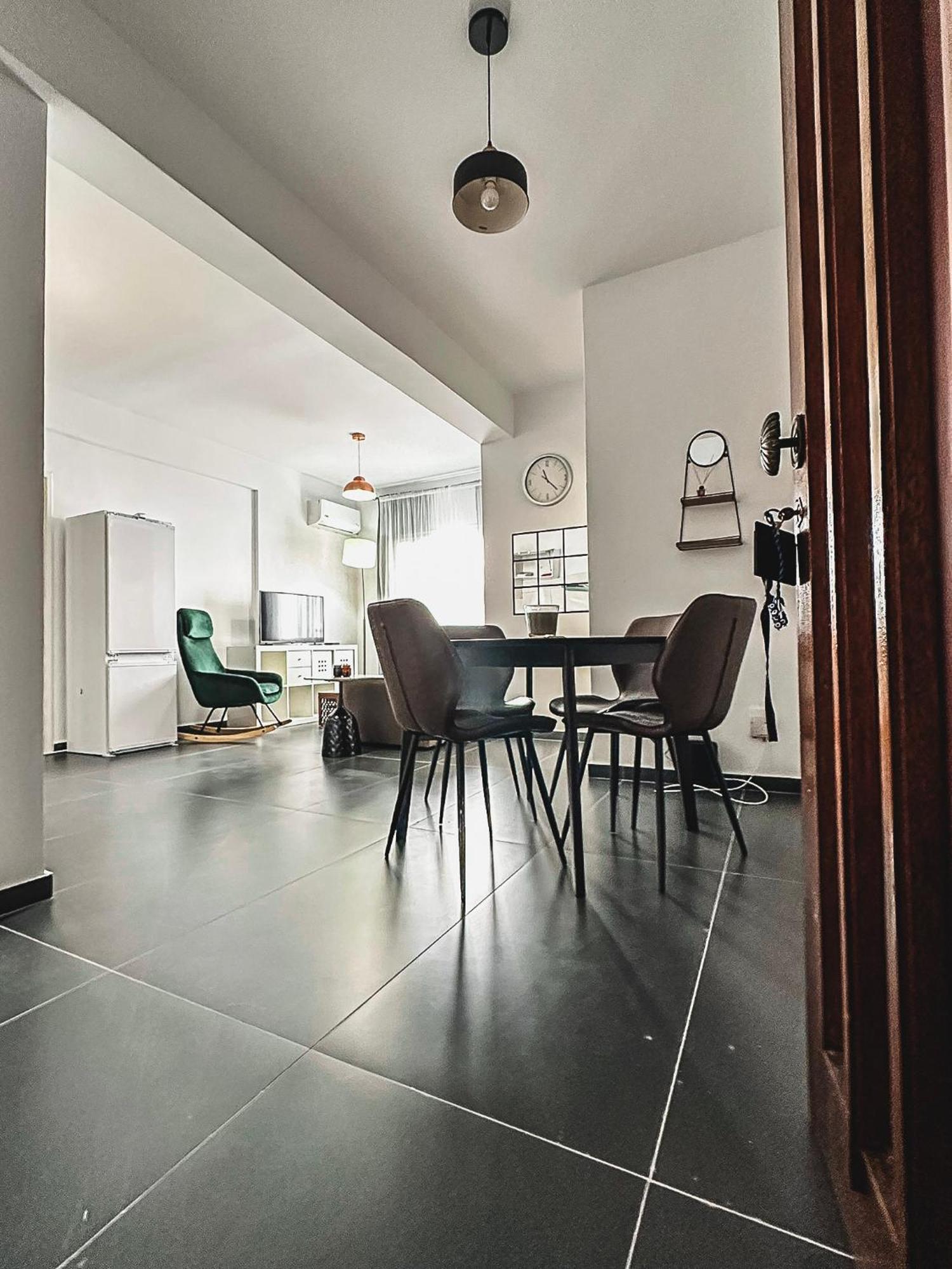 Home Away One Bedroom Apartment In Nikósie Exteriér fotografie